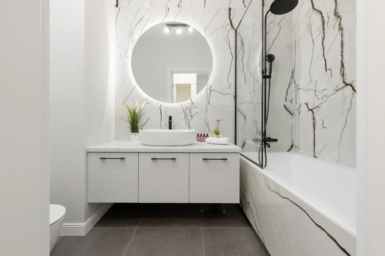 Stylish Apartment With Parking By Renters Prestige Varšava