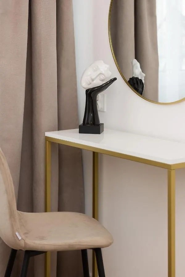 Stylish Apartment With Parking By Renters Prestige Varšava